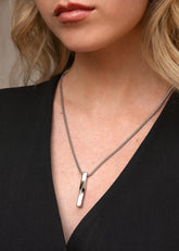 Minimalistic Pendant Necklace