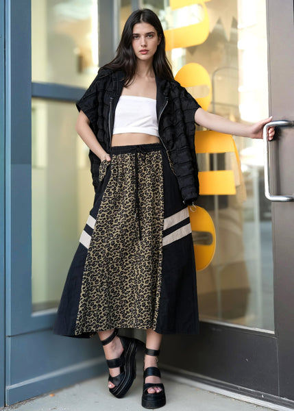 athleisure-striped-leopard-